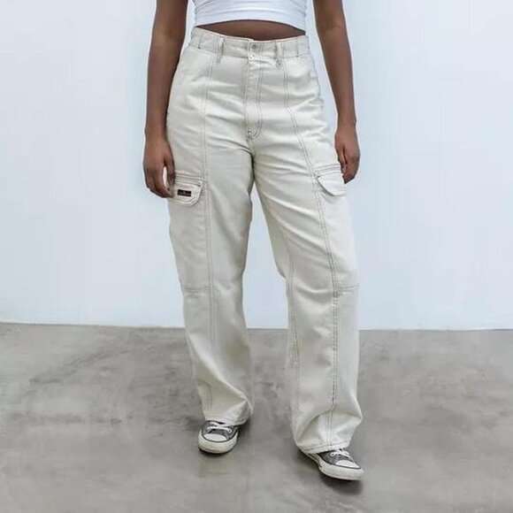 BDG Womens 28 Ivory Relaxed Skate Jean‎ Cargo Denim High Rise Elastic Waist 90s - Picture 1 of 11